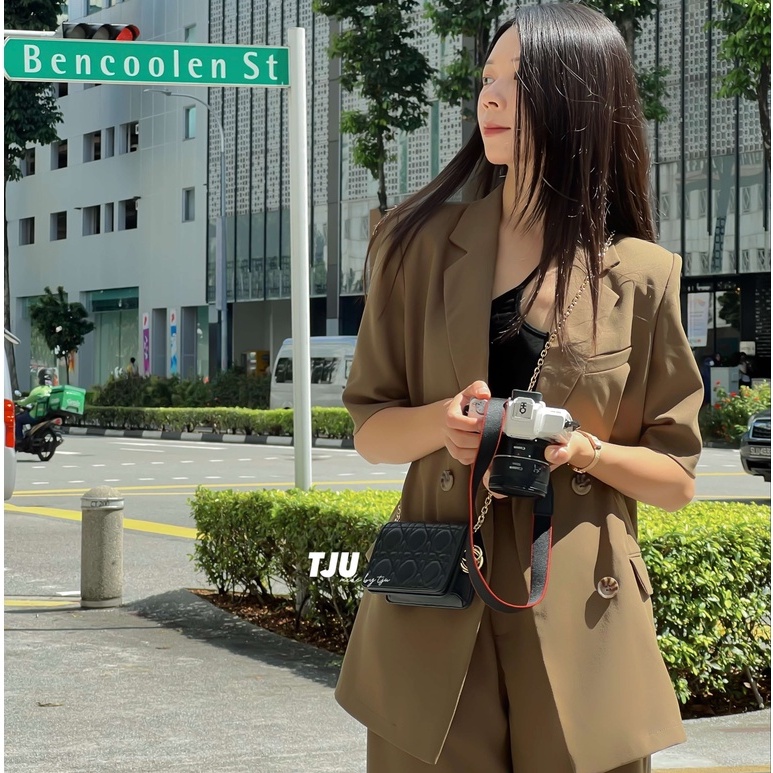 Áo Blazer / Vest cộc tay dáng xuông 4 khuy thiết kế Crystal T-Ju