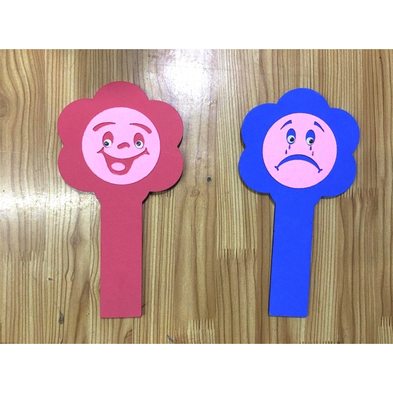 Mặt khóc mặt cười