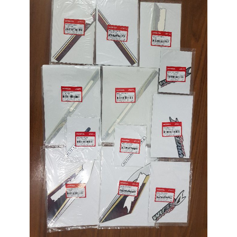 Bộ Tem Xe Dream Việt Family Xịn, Tem Hàng Đẹp Dùng Cho Dream Việt Đời Cao [ CHÍNH HÃNG ]