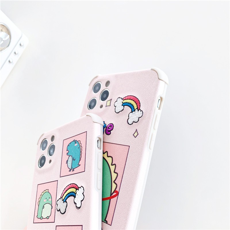 Ốp lưng iphone Dino thêu viền chống va đập 5/5s/6/6plus/6s/6splus/7/7plus/8/8plus/x/xr/xs/11/12/pro/max/plus/promax | BigBuy360 - bigbuy360.vn