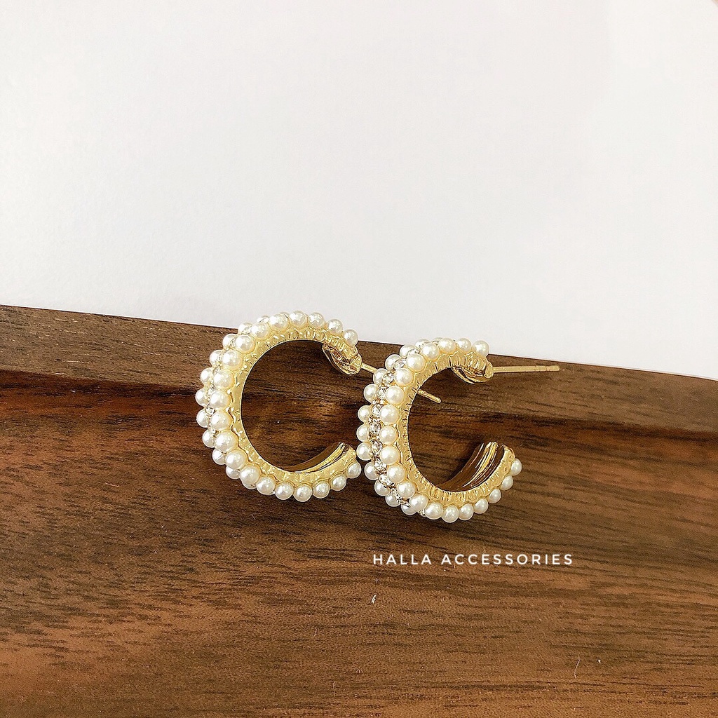 Khuyên tai chuôi bạc S925 đính hạt trai li ti vành hở HALLA BT143