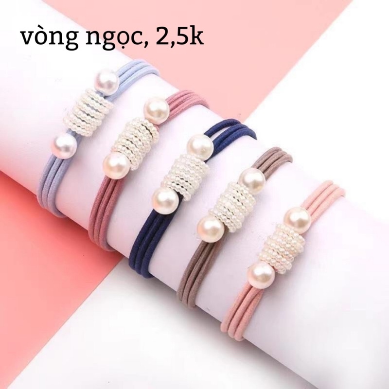 Cột tóc nữ