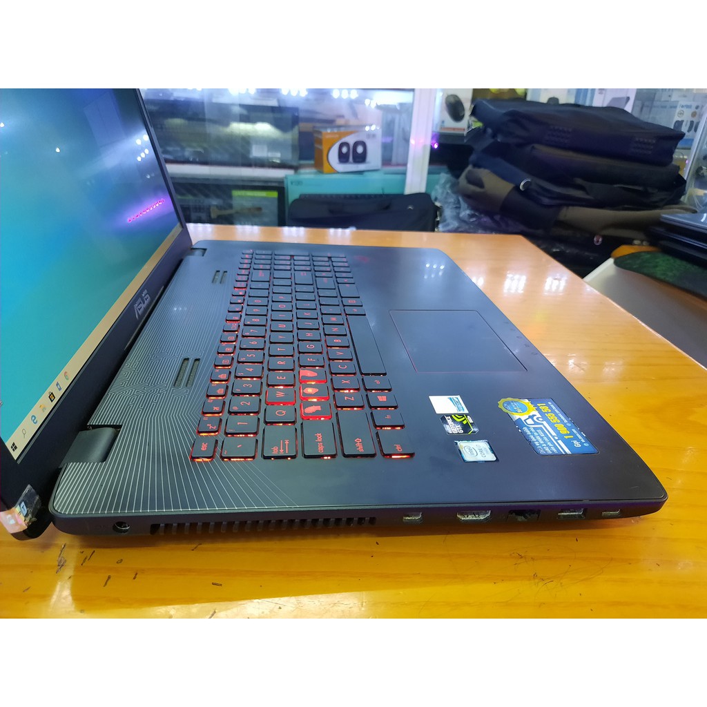 Laptop Asus GL752VW–T4163D Core i7 6700HQ /8G /SSD 128G +1TB /Màn 17 inh FHD | BigBuy360 - bigbuy360.vn
