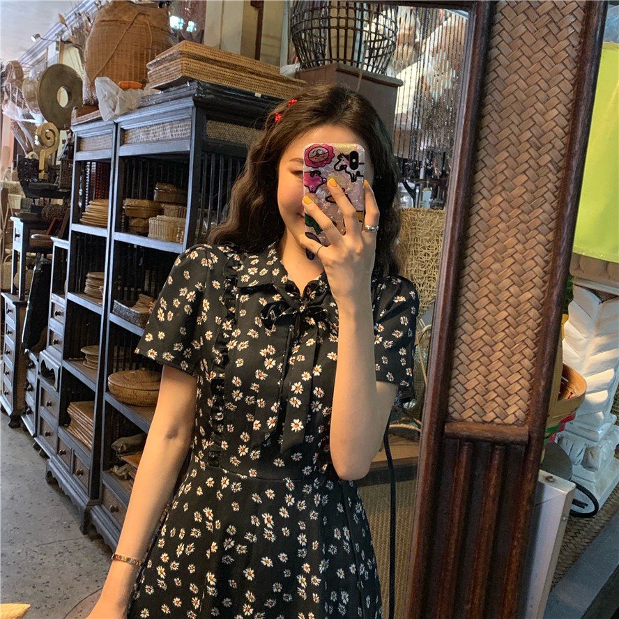 Đầm hoa nhí HyunA