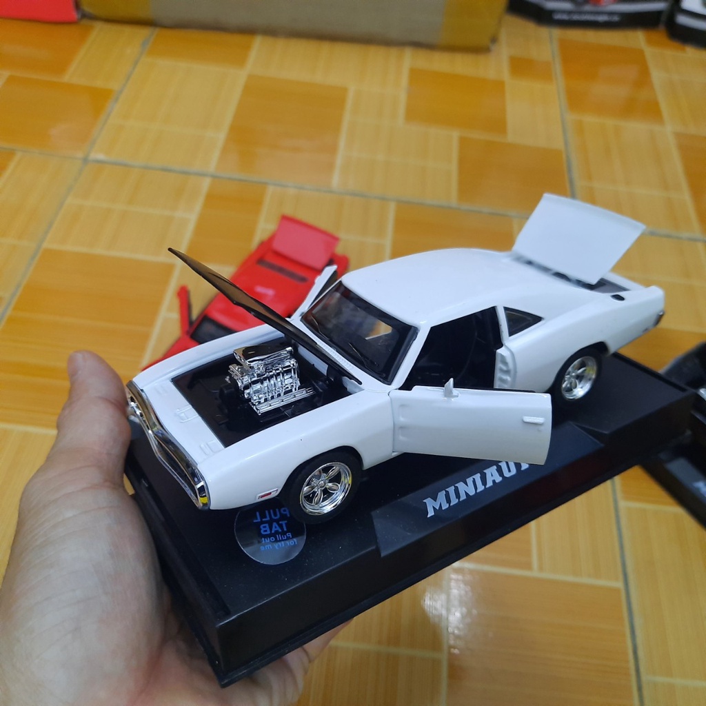 Mô hình xe ô tô Dodge fast and furious tỉ lệ 1 32 xe bằng kim loại mở được cửa có âm thanh và đèn