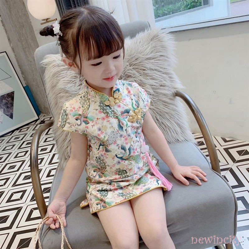 Sườn xám in họa tiết hoa xinh xắn cho bé gái