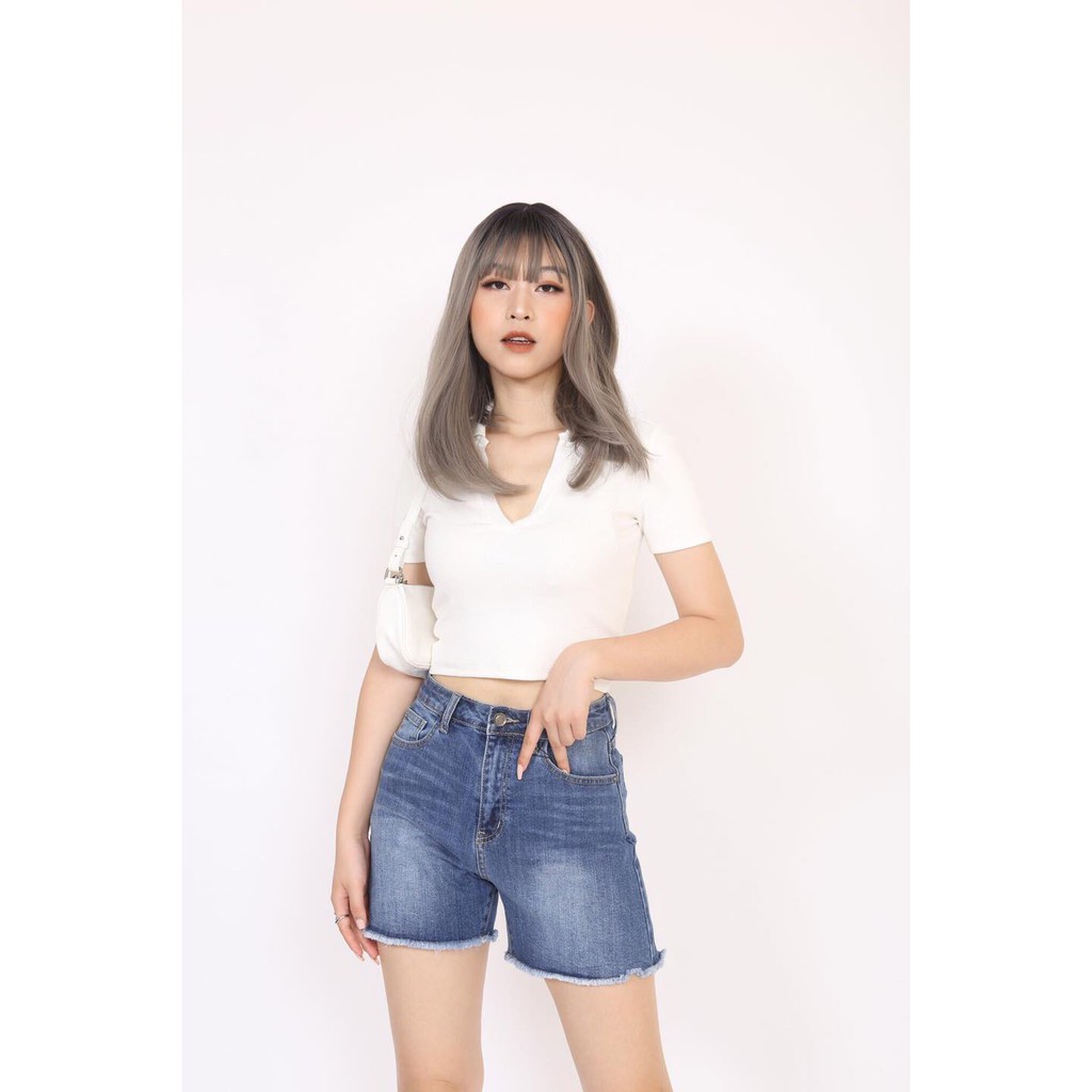 Quần Sooc Jeans tua dua quần short nữ phong cách gợi cảm sang chảnh được nhiều quý cô lựa chọn.hottrend mùa hè 2021.