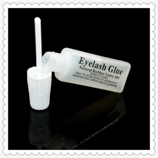 Keo dán hoa khô, vảy cá 2ml nhỏ gọn