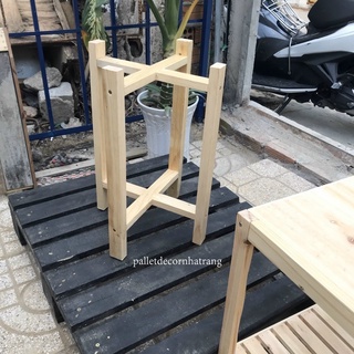 Đôn 2 tầng để chậu cây hoa cảnh bằng gỗ thông mẫu 1