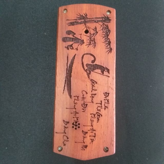 Vỏ gỗ cho điện thoại 2700 mẫu chữ cha mẹ