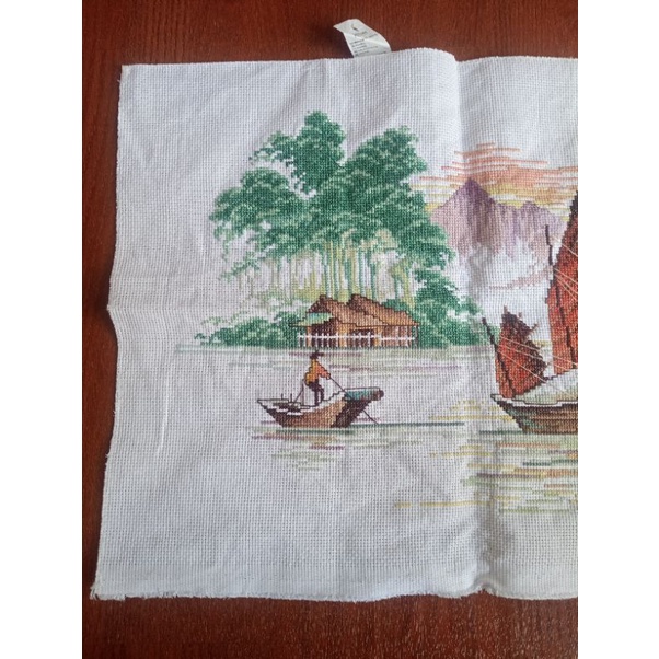 Tranh thêu thành phẩm thuyền