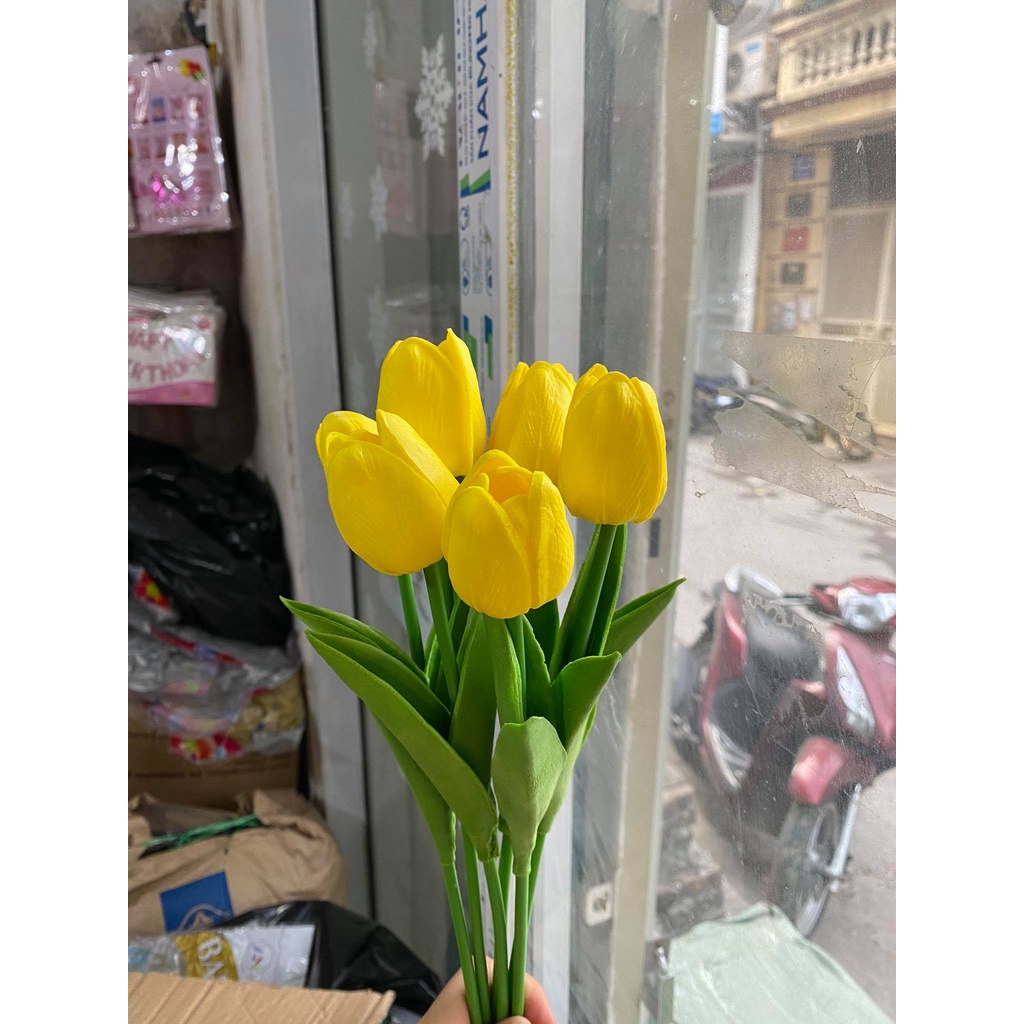 Hoa giả Hoa Tulip Silicon trang trí nhà cửa, văn phòng giống thật 99%