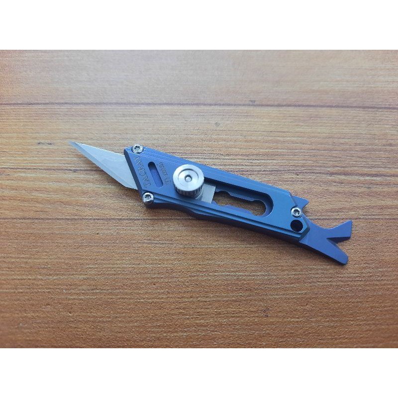 Móc khóa tacray titanuim mini ti prybar