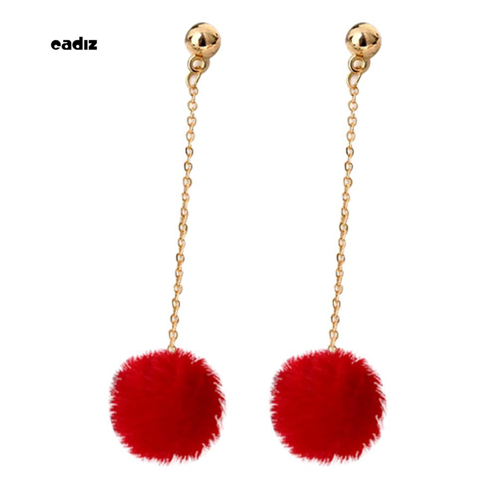 Hoa tai dáng dài hợp thời trang