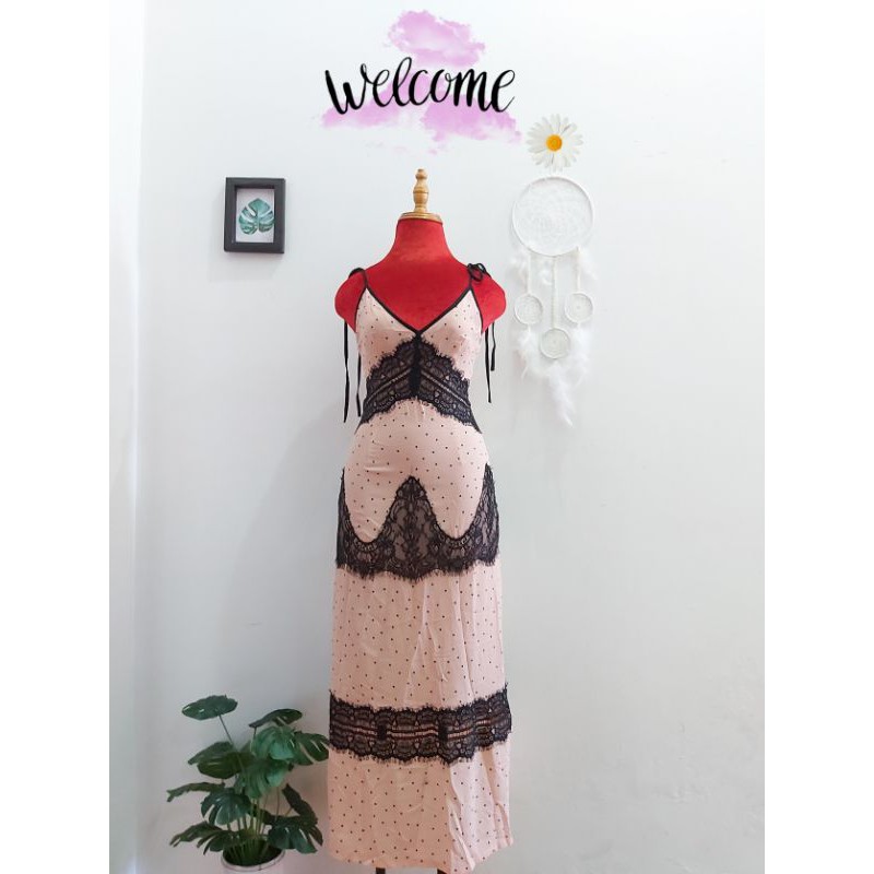 ĐẦM MAXI 2 DÂY CHẤM BI HỒNG PHỐI REN