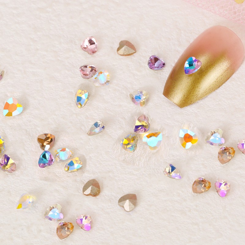 Set 10 Phụ Kiện Trang Trí Móng Tay 3D Trong Suốt Xinh Xắn