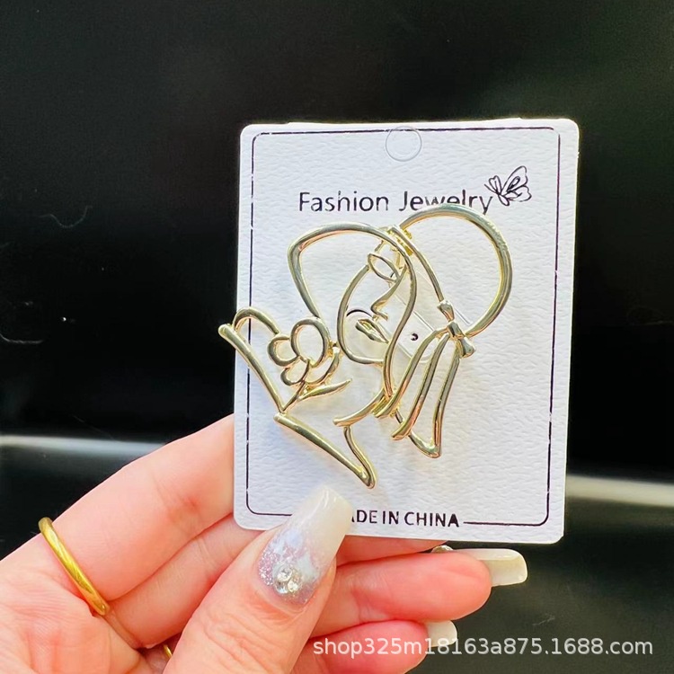 Trâm Cài Áo Hình Chiếc Nón Thiết Kế Đơn Giản Phong Cách Châu Âu Cổ Điển Thời Trang