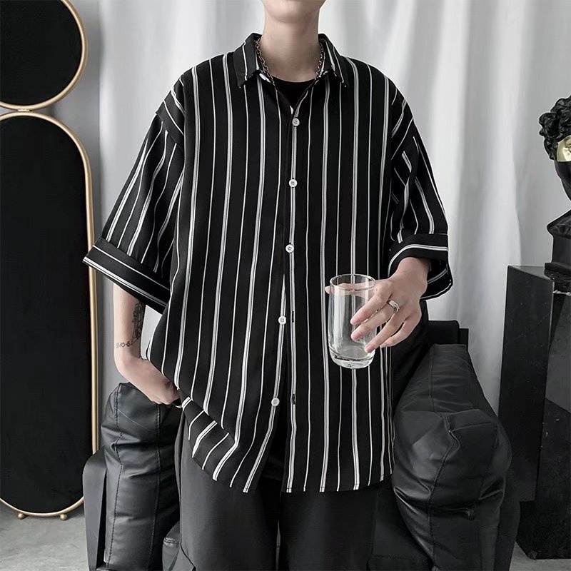 Áo Sơ Mi Tay Ngắn Dáng Rộng Họa Tiết Kẻ Sọc Trắng Đen Thời Trang Cá Tính Cho Nam