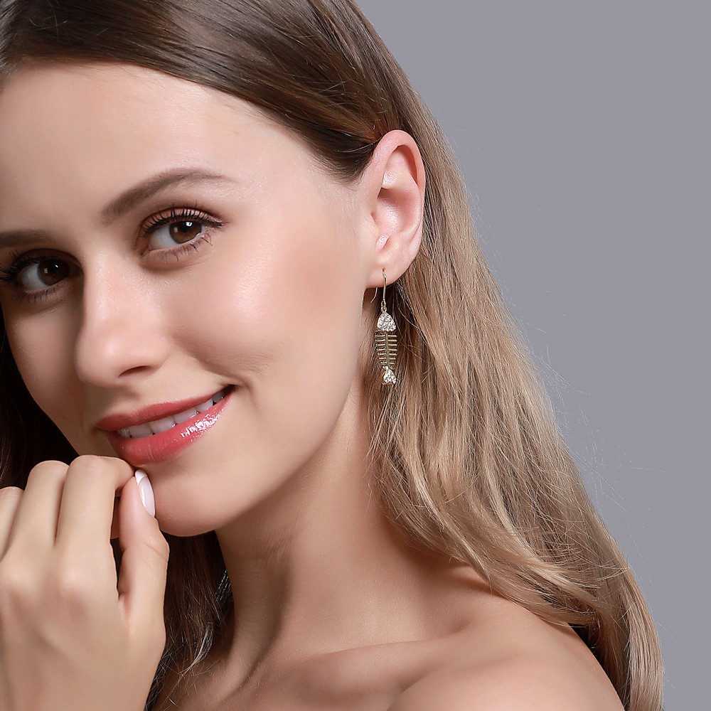 Bông Tai Thiết Kế Hình Xương Cá Đính Đá Zircon Thời Trang Sang Trọng