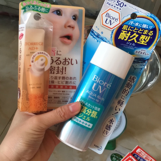 Com bo chống nắng biore và dưỡng môi 