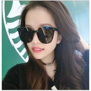 Kính ulzzang nữ râm đen đi biển ( 3 chấm)