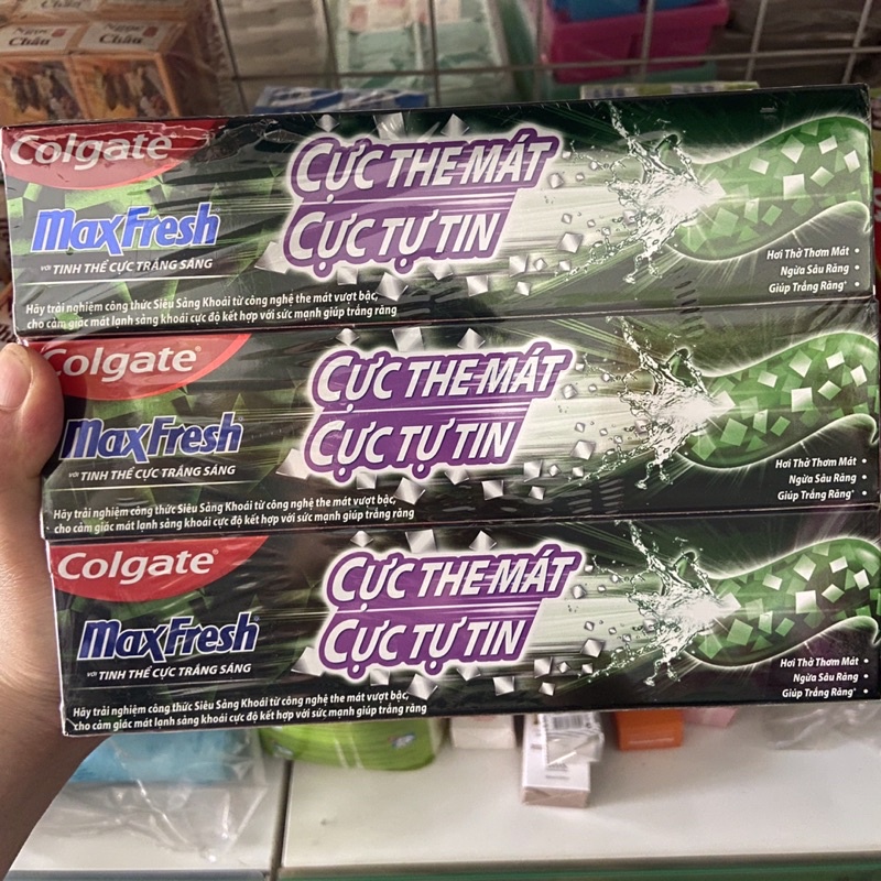 Kem đánh răng Colgate tinh chất than tre