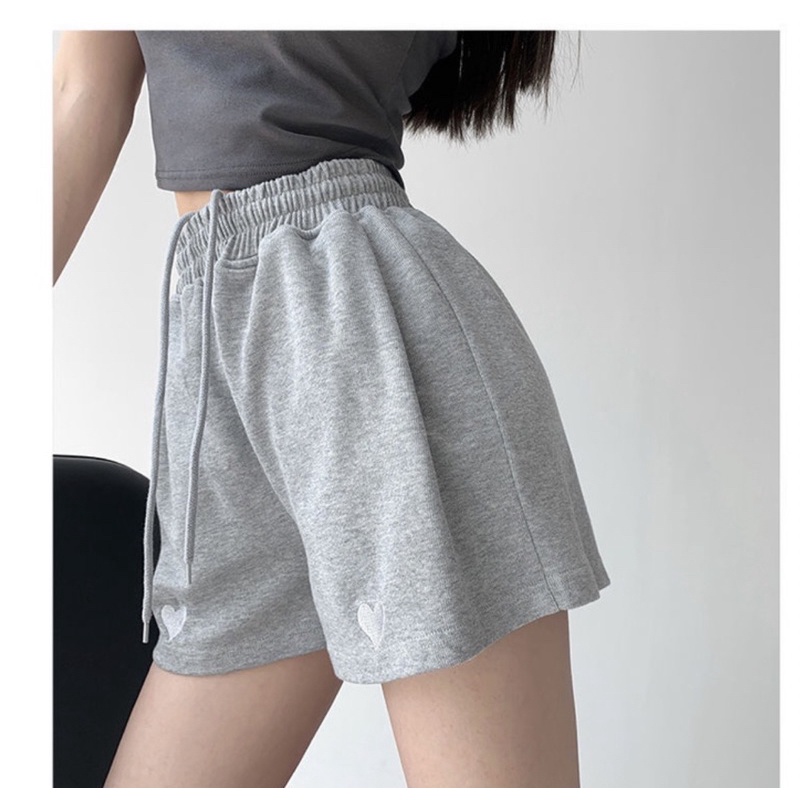 Quần Short Nữ Thêu Trái Tim Quần Đùi Unisex alohashop91