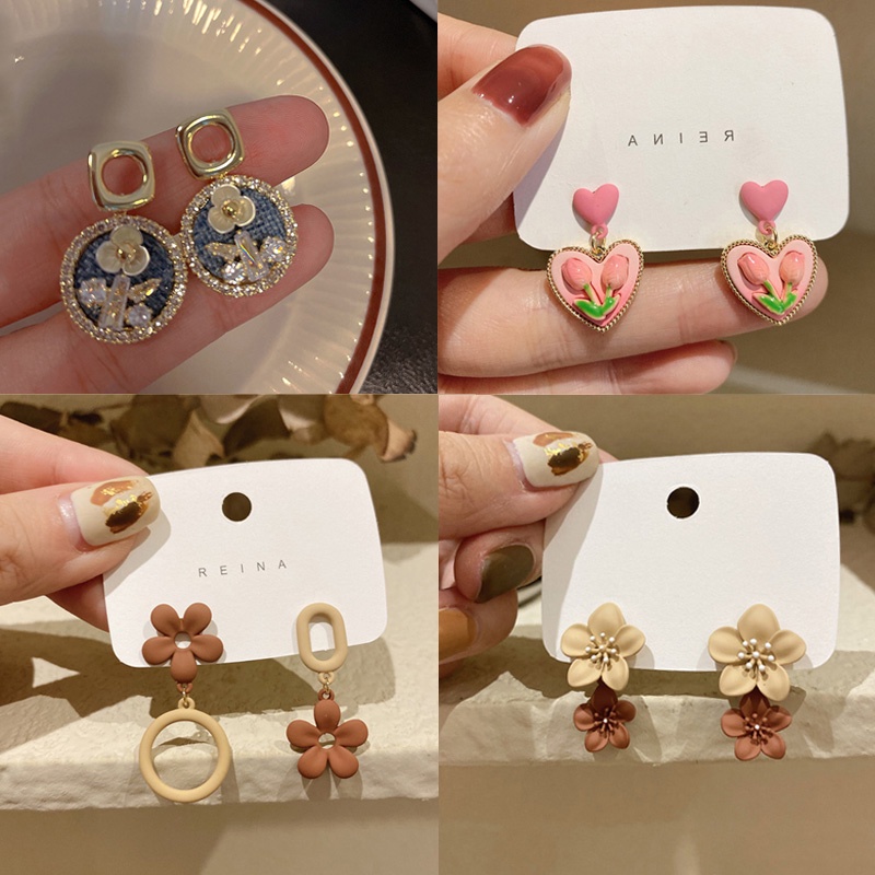 Bông Tai Hình Hoa Đính Ngọc Trai Giả Thời Trang