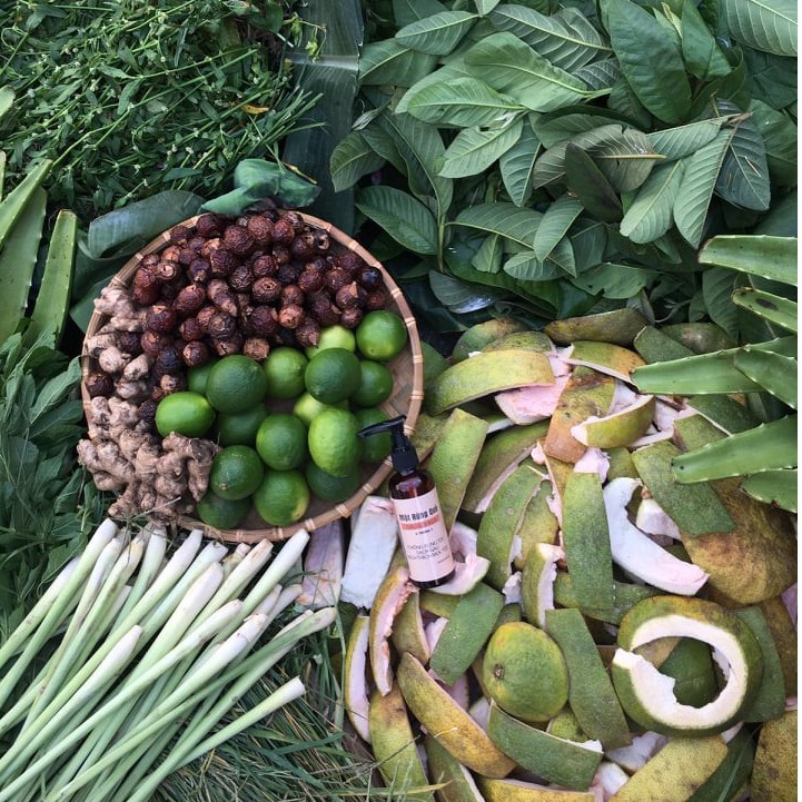 Dầu Gội Sạch Gàu Handmade🌺 9 Loại Thảo Mộc 🌹Quà Tặng 45K- Hỗ Trợ Sạch Gàu, Phục Hồi, Kích Thích Mọc Tóc, Ngăn Nấm Da Đầu | BigBuy360 - bigbuy360.vn