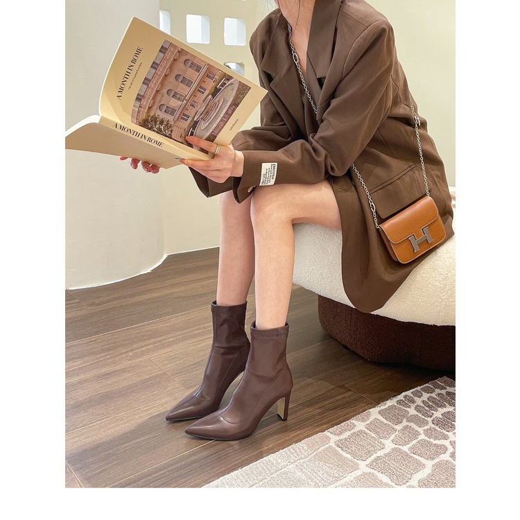 Giày Boot Cao Gót Mũi Nhọn Thời Trang Sành Điệu