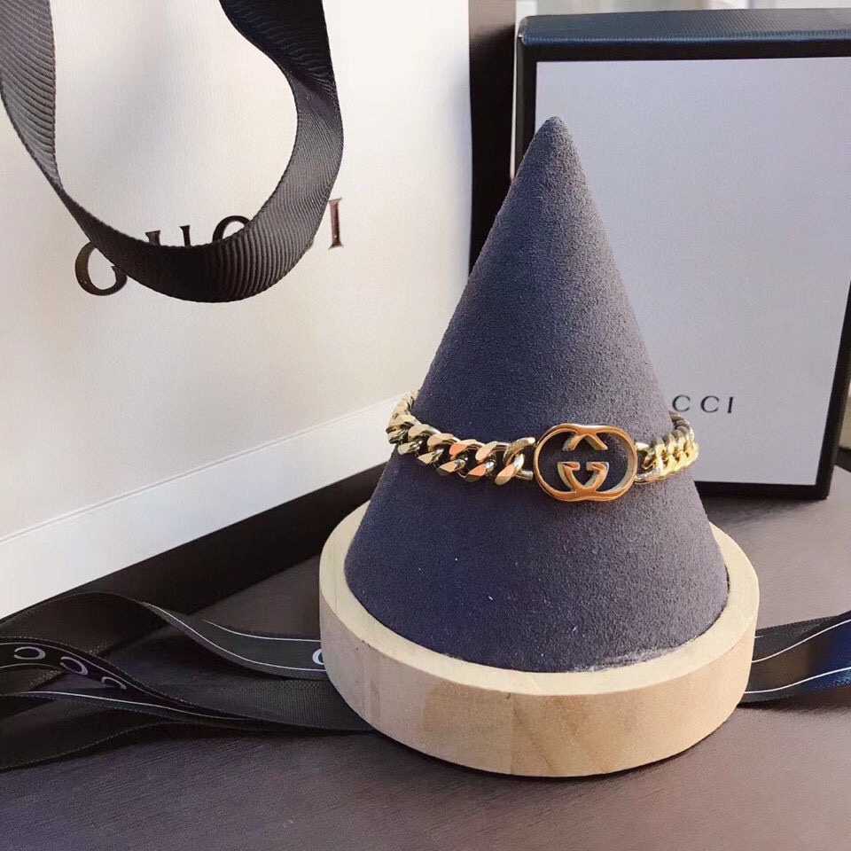 Vòng Đeo Tay Họa Tiết Chữ Gucci Màu Vàng Phong Cách Cổ Điển Thời Trang Cho Cặp Đôi