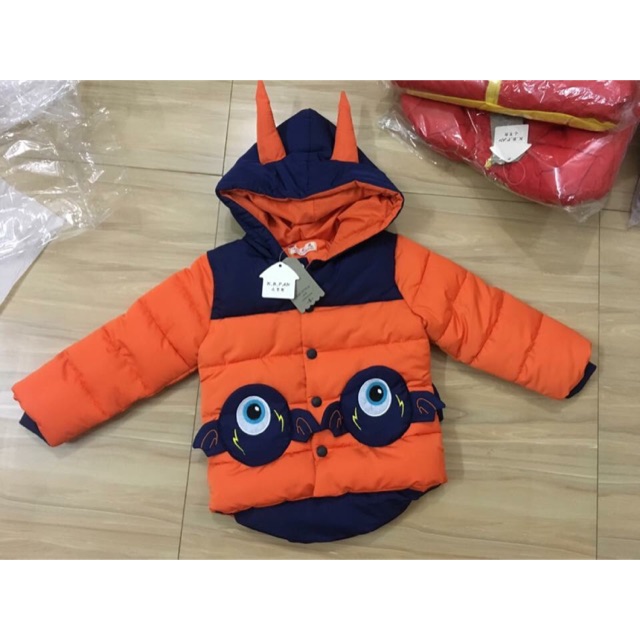 Áo phao hình ngôn nghĩnh về liên tục. Sz 1-5 tuổi. Khách lấy cứ gọi e nhé. Bao chất bao giá luôn ạ. Sz 10kg - 25kg ạ...