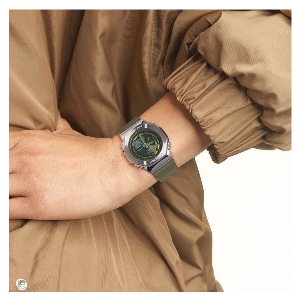 Đồng hồ unisex Casio G-Shock GM-S2100-3A chống va đập, chống nước 200m, hàng chính hãng