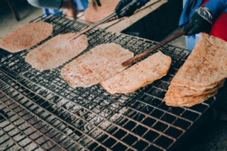 Bánh tráng mắm ruốc