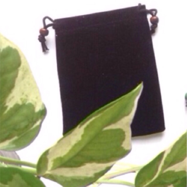 Túi vải nhung dày 9cm * 12cm dây rút đựng nữ trang, mỹ phẩm, quà tặng