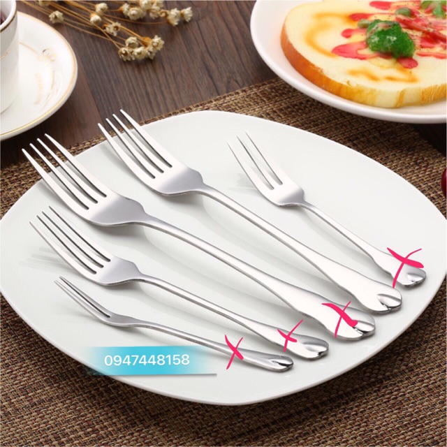 Dĩa Inox cao cấp ( dài 20cm )