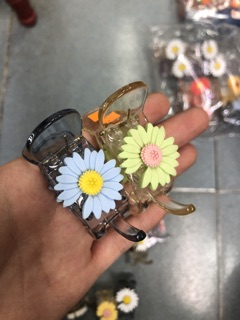 Kẹp tóc càng cua bông cúc