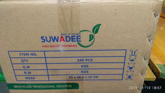 (CÔNG NGHỆ THÁI) Bàn chải siêu mềm Suwadee có hộp móc treo