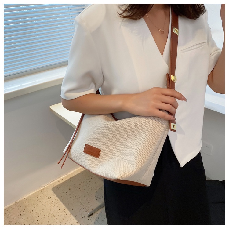 Túi đeo vai IELGY bằng vải canvas màu sắc tương phản sức chứa lớn phong cách thường ngày cho nữ