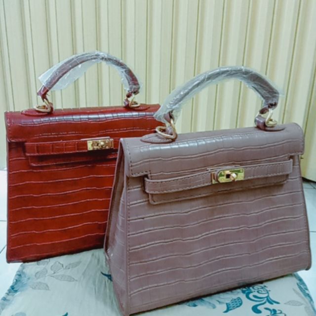 Túi công so da sần size 25