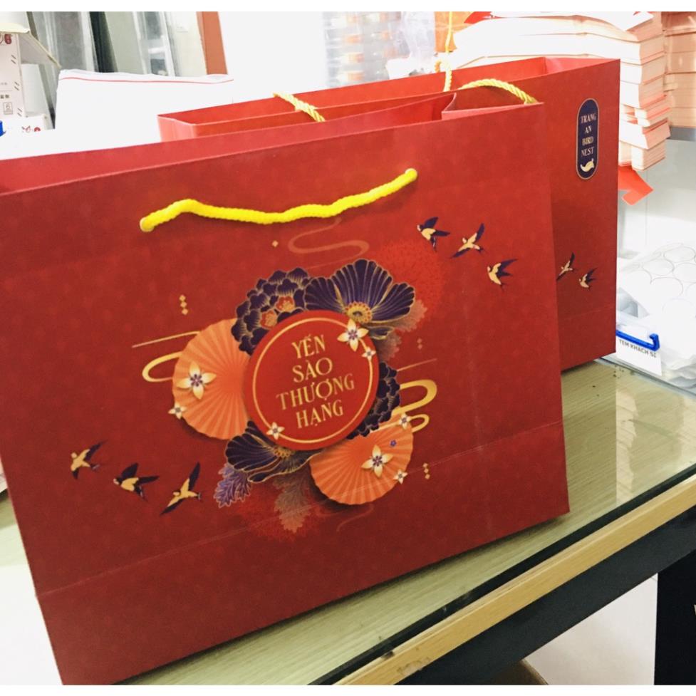 Túi giấy màu đỏ loại lớn đựng yến sào cao cấp