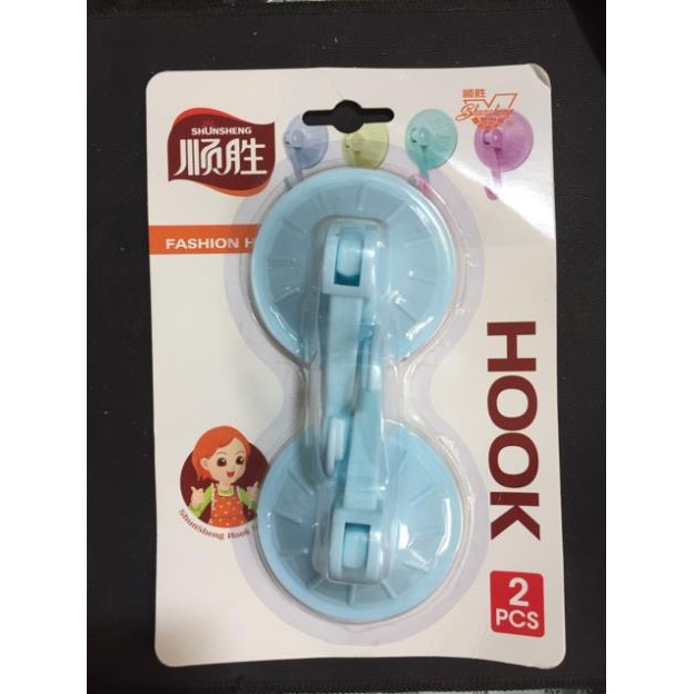 Móc hút kính vỉ 2 cái ( mẫu ngẫu nhiên)