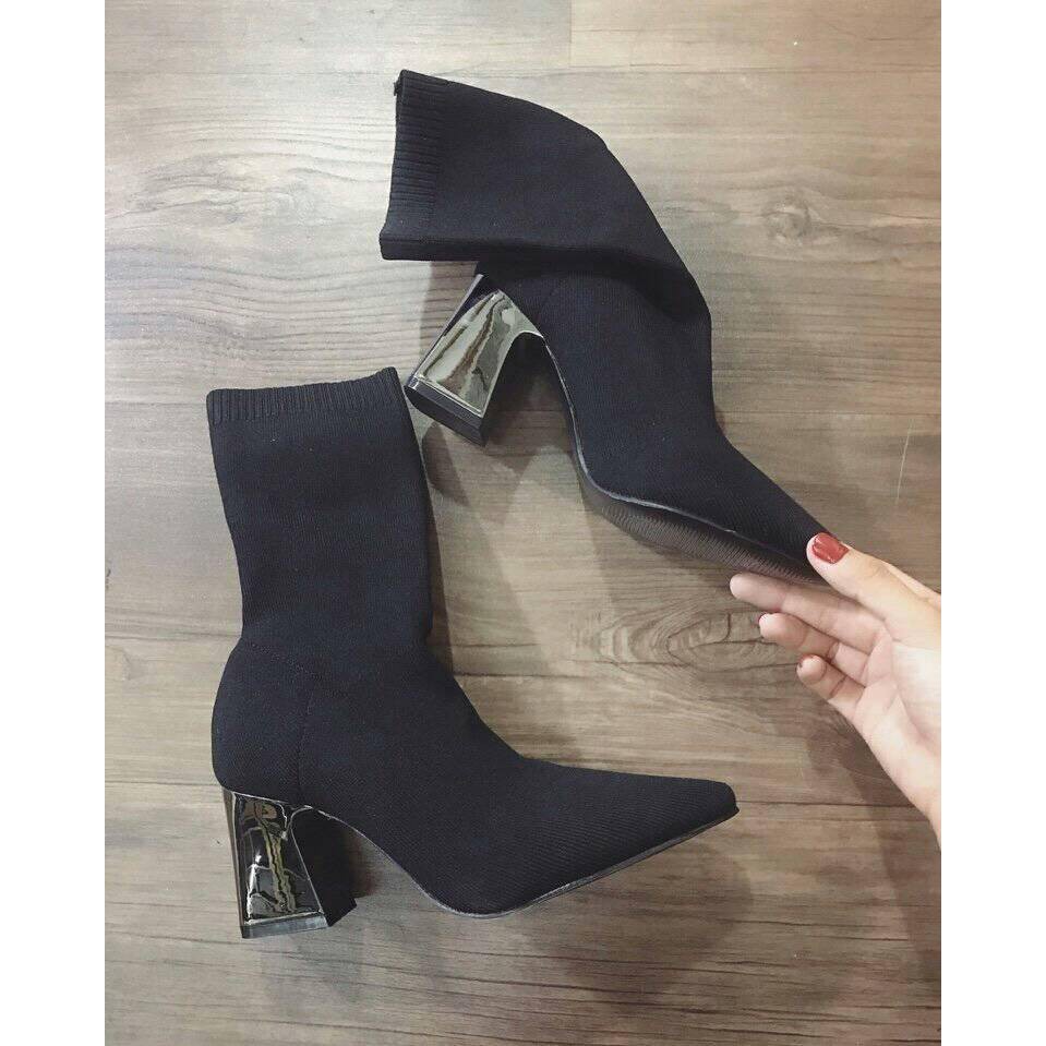 Boot lửng ZARA gót trụ kim loại 7p