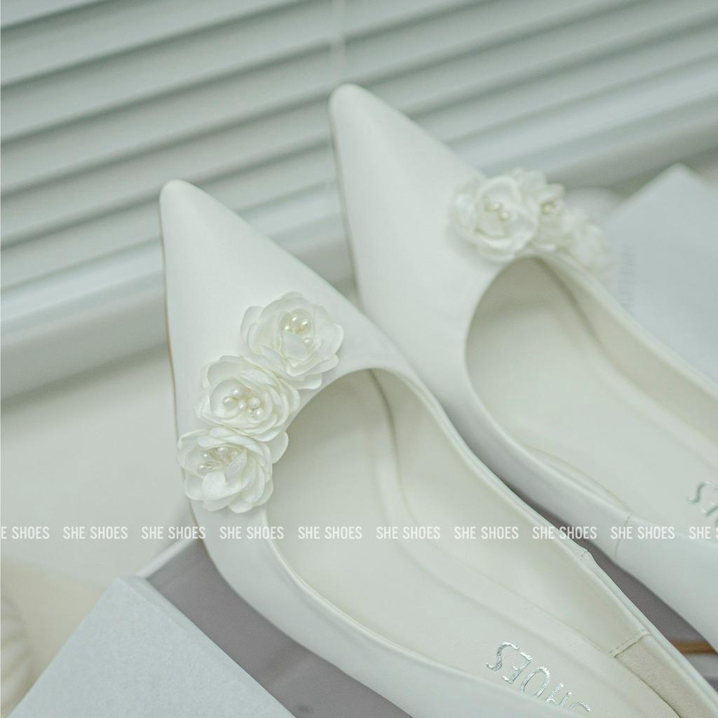 Giày Cưới da PU gót nhọn đính viền 3 nhụy chéo VIE (NEW ARRIVAL) - GC07052