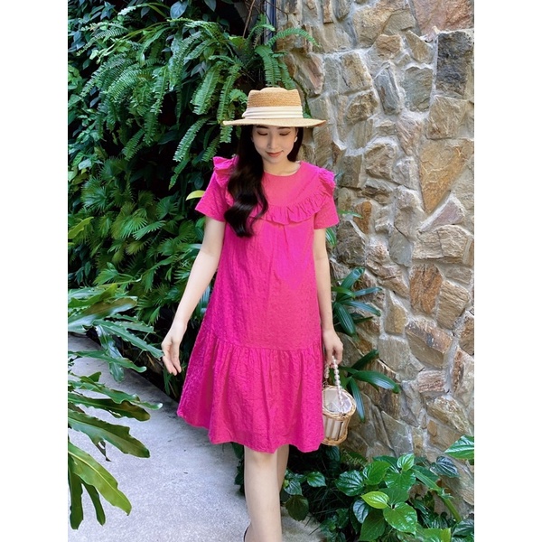 Đầm bầu ren thêu đuôi cá viền bèo ngực - Mochi Dress