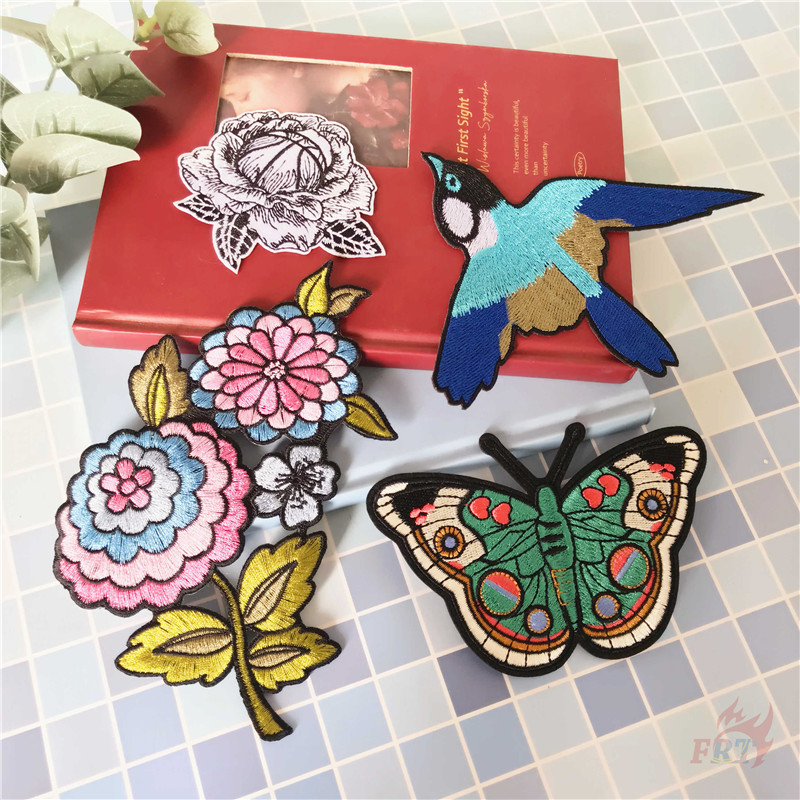 ☸ Sticker Ủi Thêu Hình Chim &amp; Hoa Có Mùi Thơm ☸ 1 Huy Hiệu Ủi Thêu Hình Chim Bướm Xanh