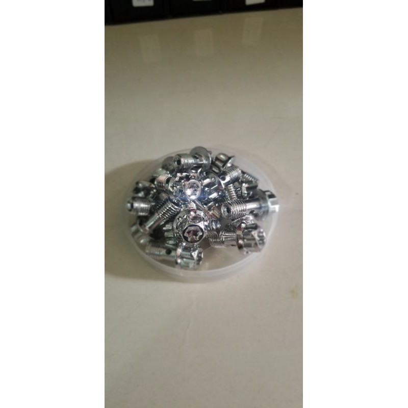 ốc dầu salaya nissin