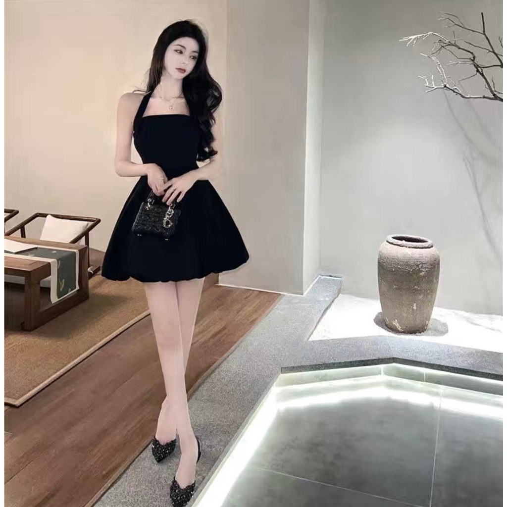 Váy cổ yếm nữ hai dây dáng xòe