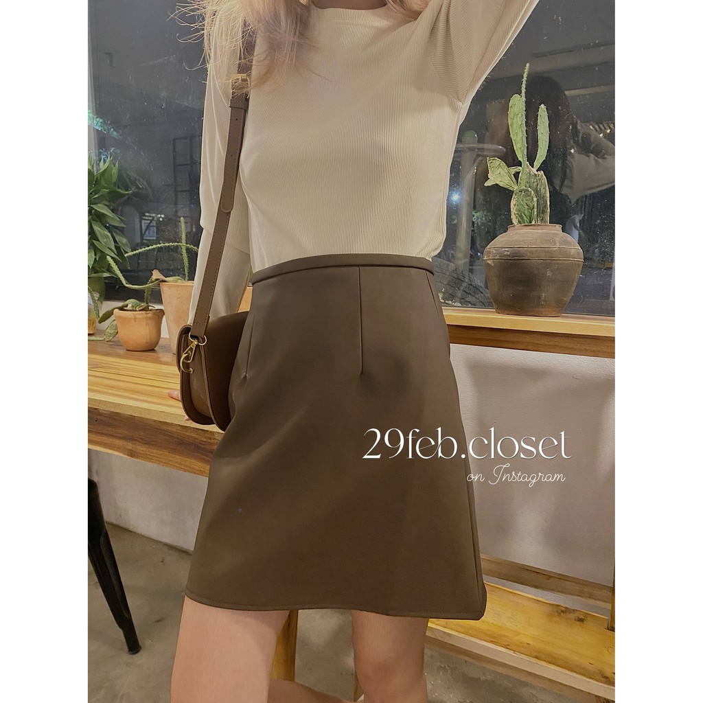 [Ảnh thật/video 29feb] Chân váy da lì chữ A basic - 8683