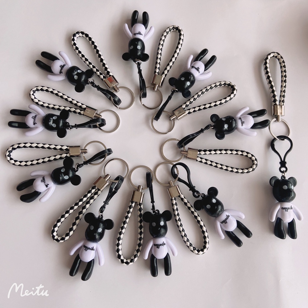 Móc khóa bearbrick bằng nhựa móc treo chìa khóa phụ kiện túi xách thời trang kèm dây da LK176